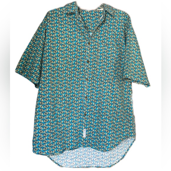 Casual Short Sleeve Button Down Shirt - Picture 7 of 7